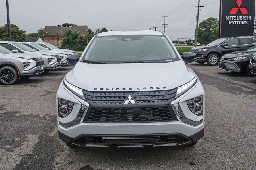 2025 Mitsubishi Eclipse Cross - Image 3 of 5
