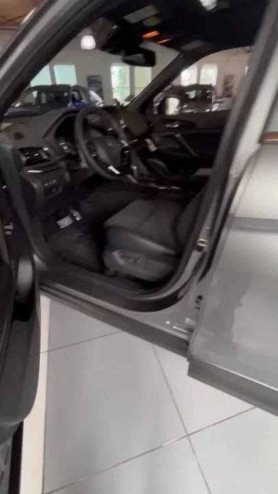 2025 Mitsubishi Eclipse Cross - Image 2 of 2
