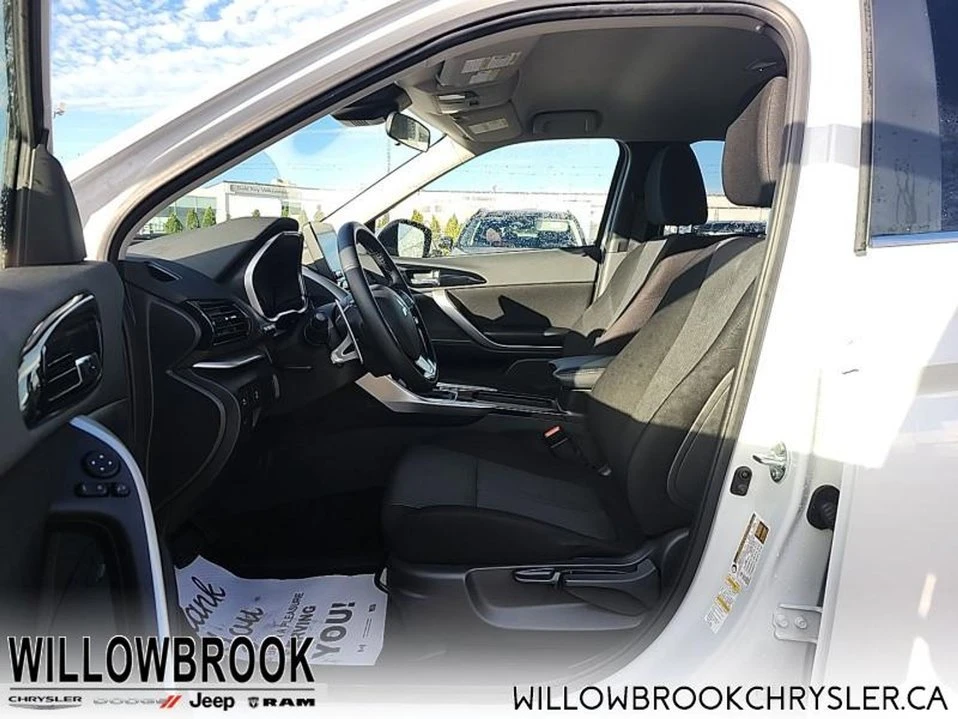 2025 Mitsubishi Eclipse Cross - Image 9 of 14