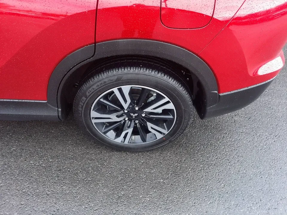 2025 Mitsubishi Eclipse Cross - Image 16 of 20