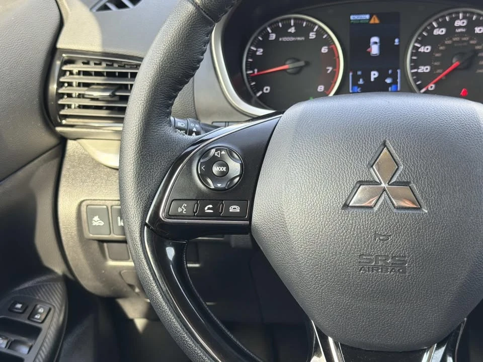 2025 Mitsubishi Eclipse Cross - Image 8 of 20