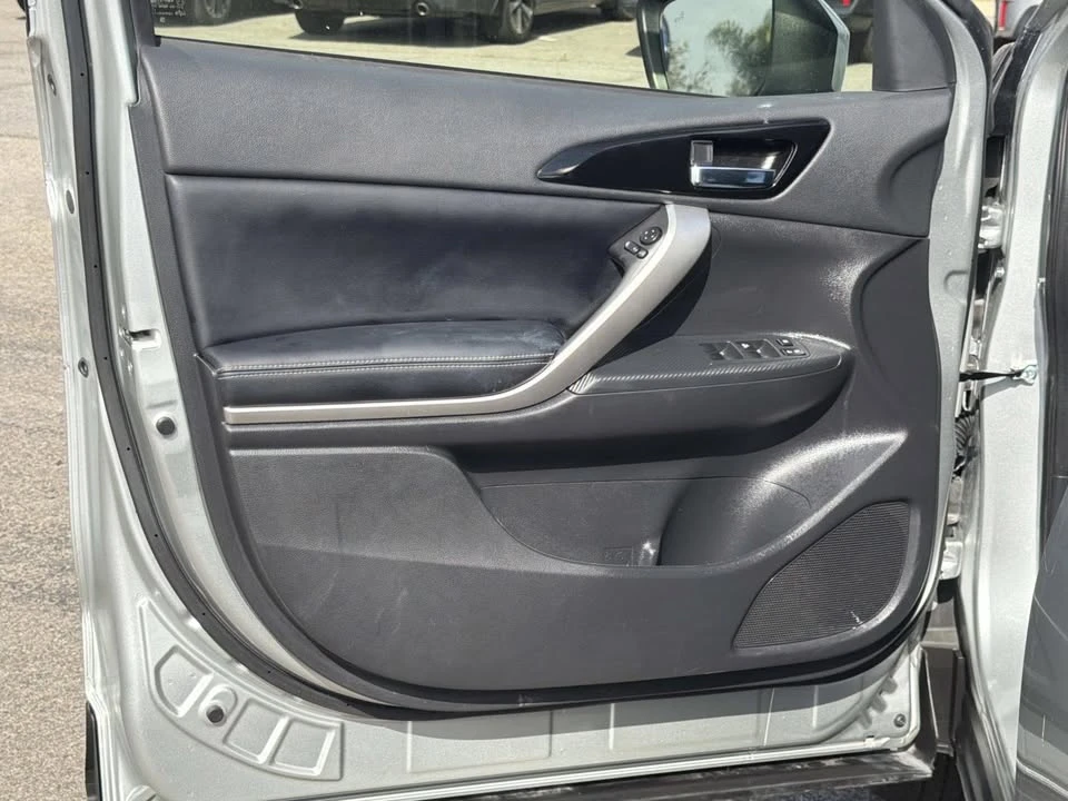 2025 Mitsubishi Eclipse Cross - Image 18 of 20