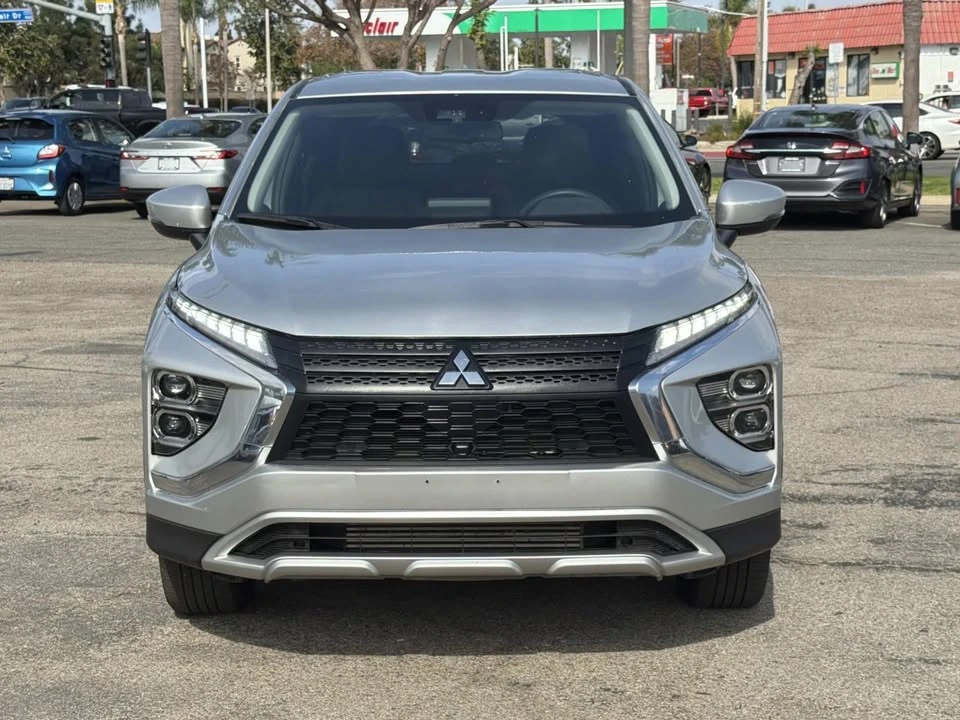 2025 Mitsubishi Eclipse Cross - Image 2 of 20