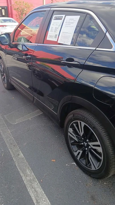 2025 Mitsubishi Eclipse Cross - Image 2 of 6