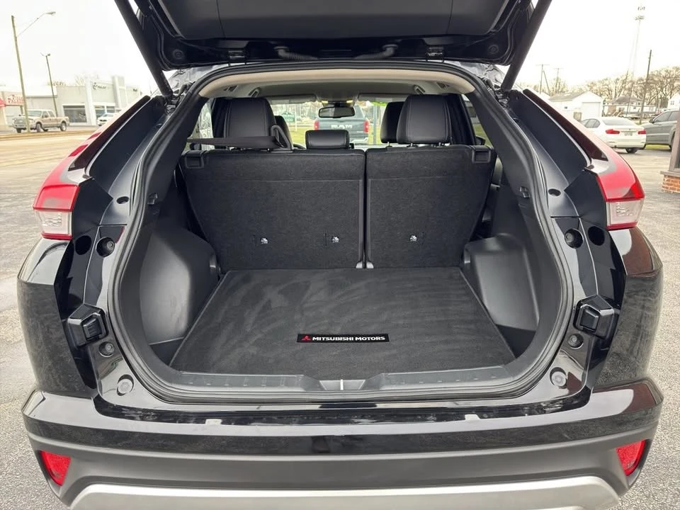 2025 Mitsubishi Eclipse Cross - Image 15 of 18