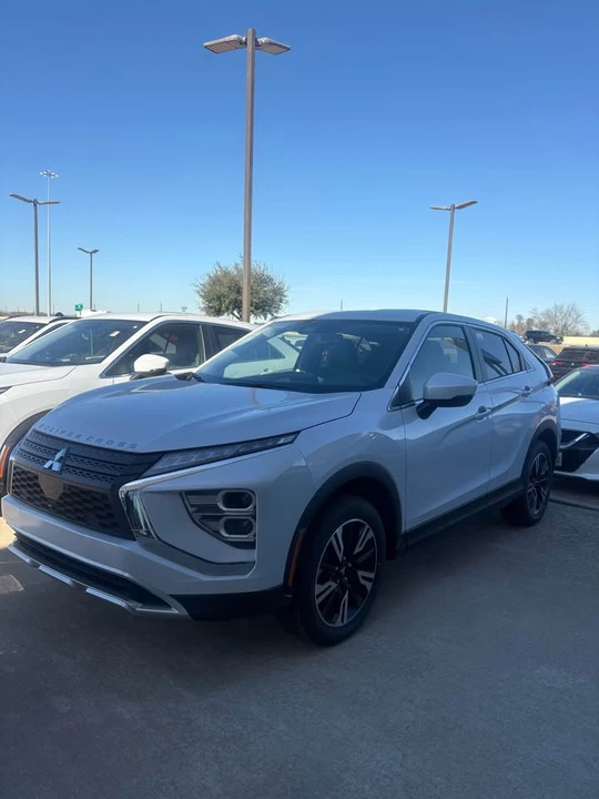2025 Mitsubishi Eclipse Cross - Image 4 of 4