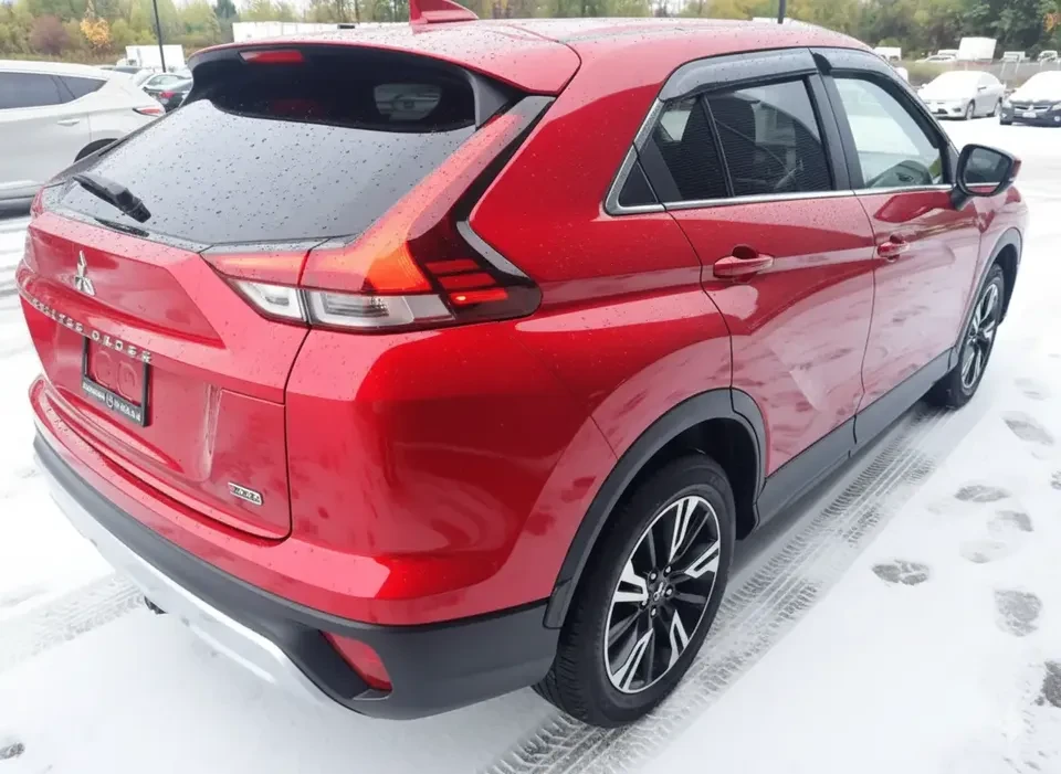 2025 Mitsubishi Eclipse Cross - Image 4 of 20