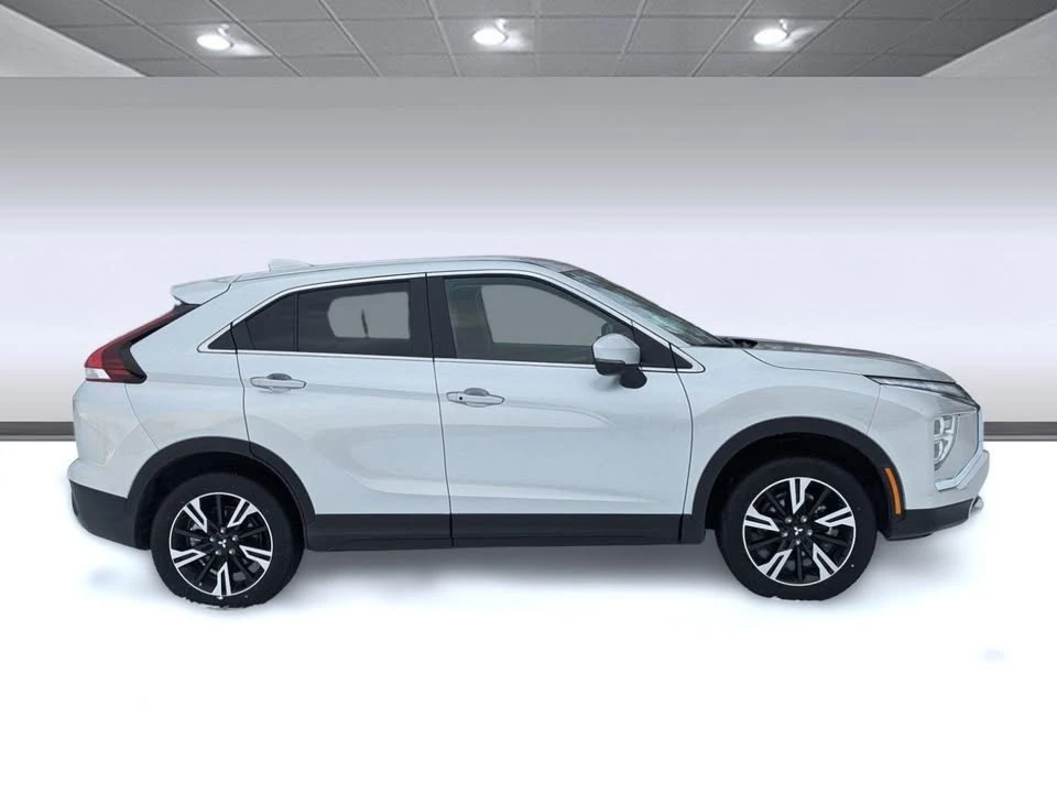 2025 Mitsubishi Eclipse Cross - Image 3 of 7
