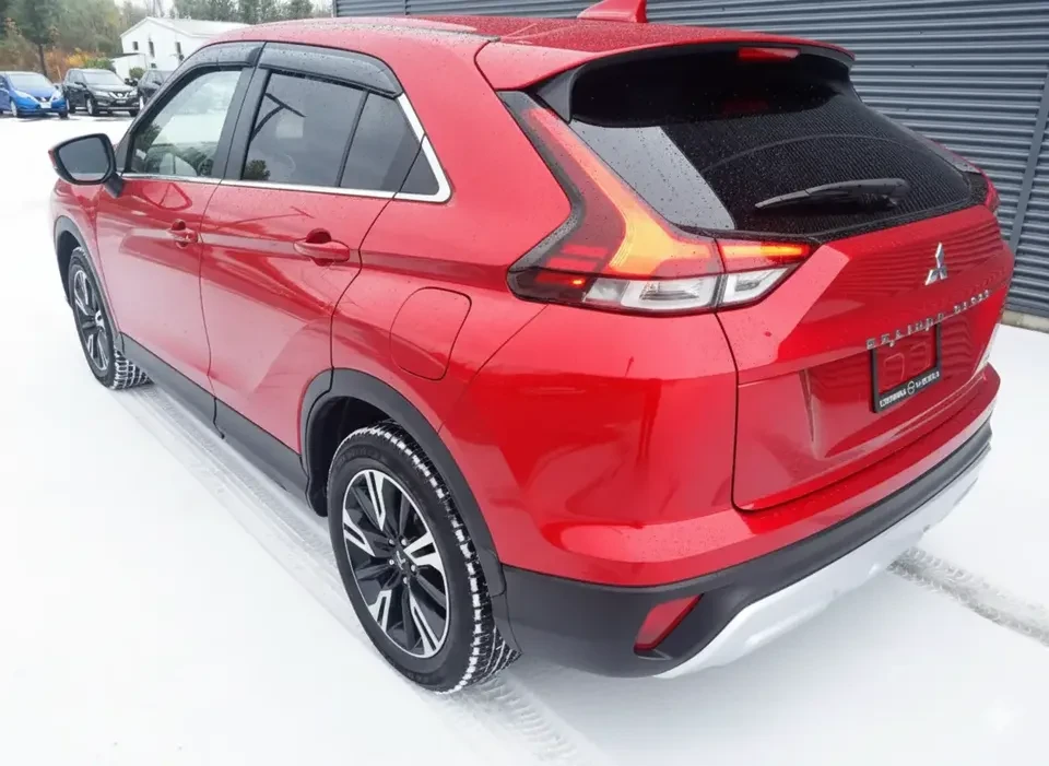 2025 Mitsubishi Eclipse Cross - Image 9 of 20