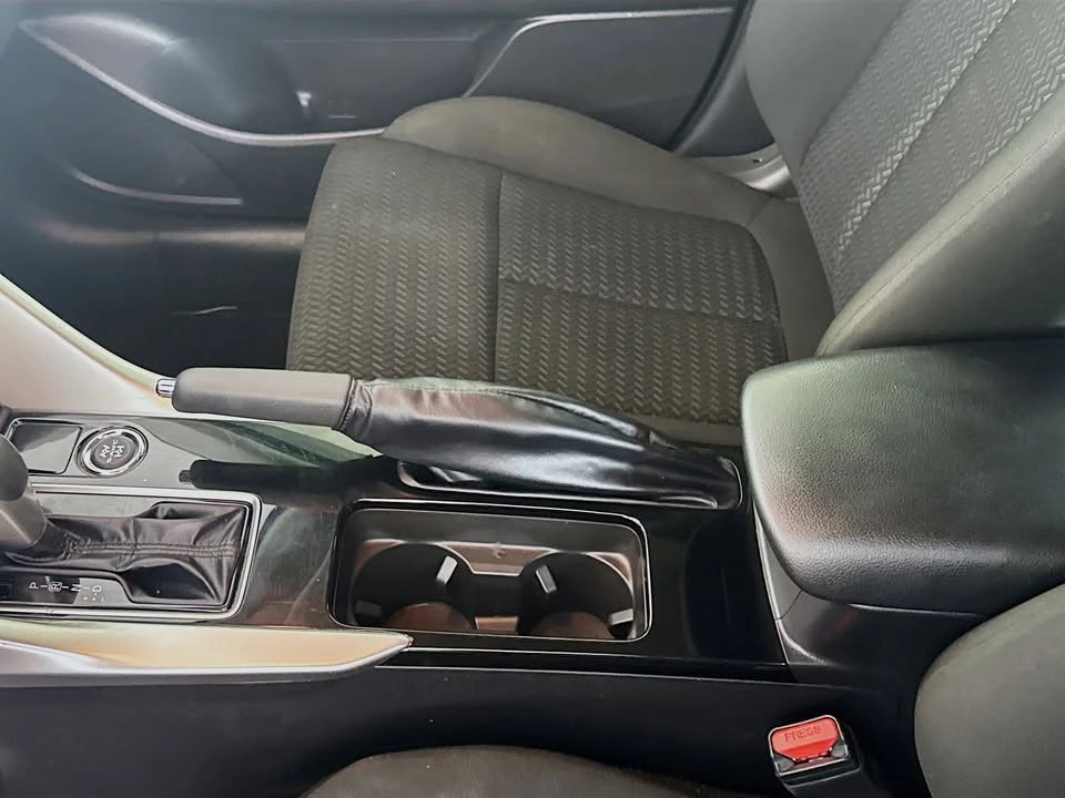 2025 Mitsubishi Eclipse Cross - Image 12 of 18