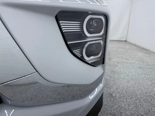 2025 Mitsubishi Eclipse Cross - Image 8 of 10