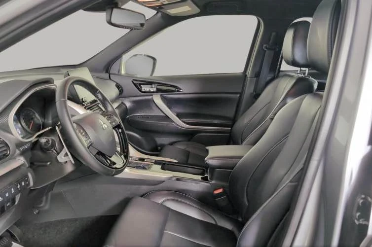 2025 Mitsubishi Eclipse Cross - Image 10 of 14
