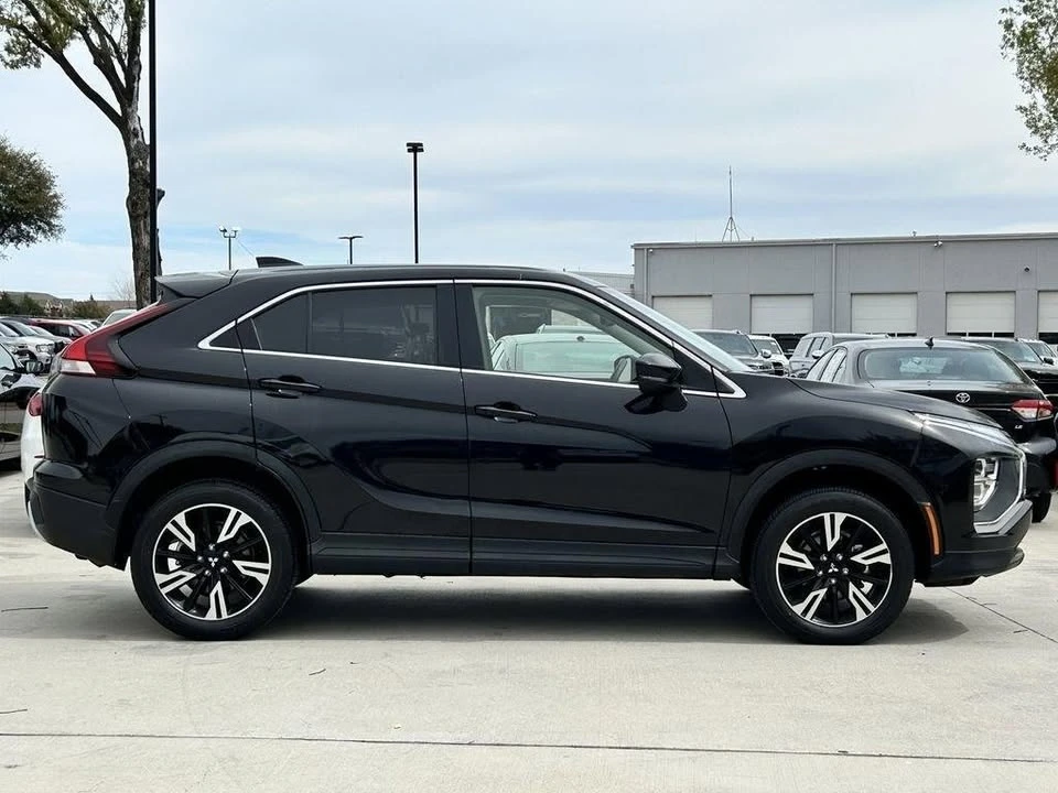 2025 Mitsubishi Eclipse Cross - Image 3 of 6