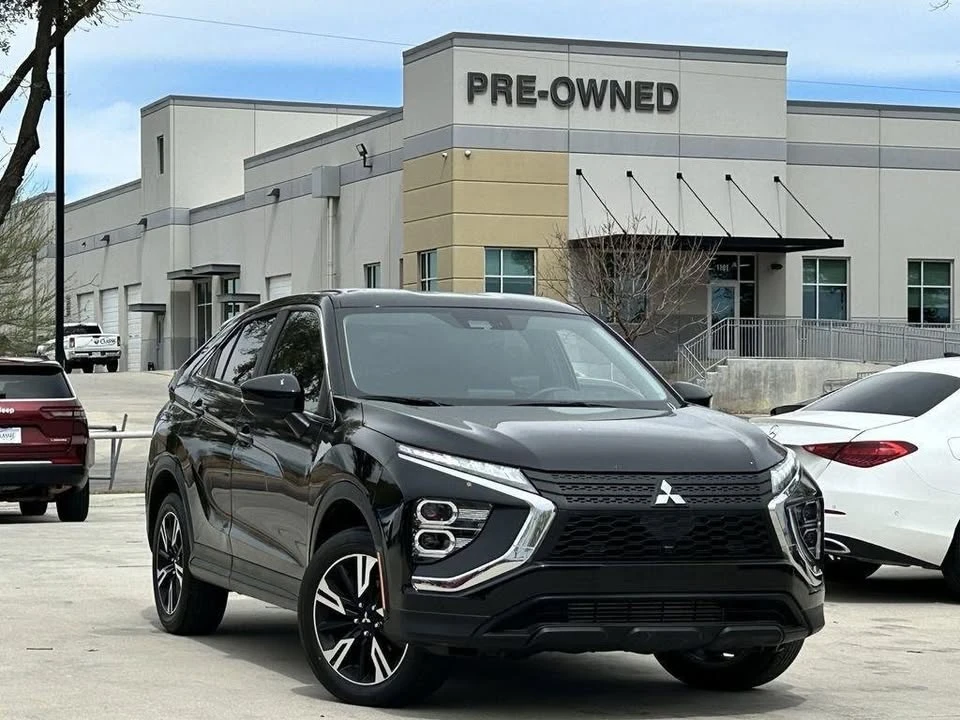 2025 Mitsubishi Eclipse Cross - Image 2 of 6