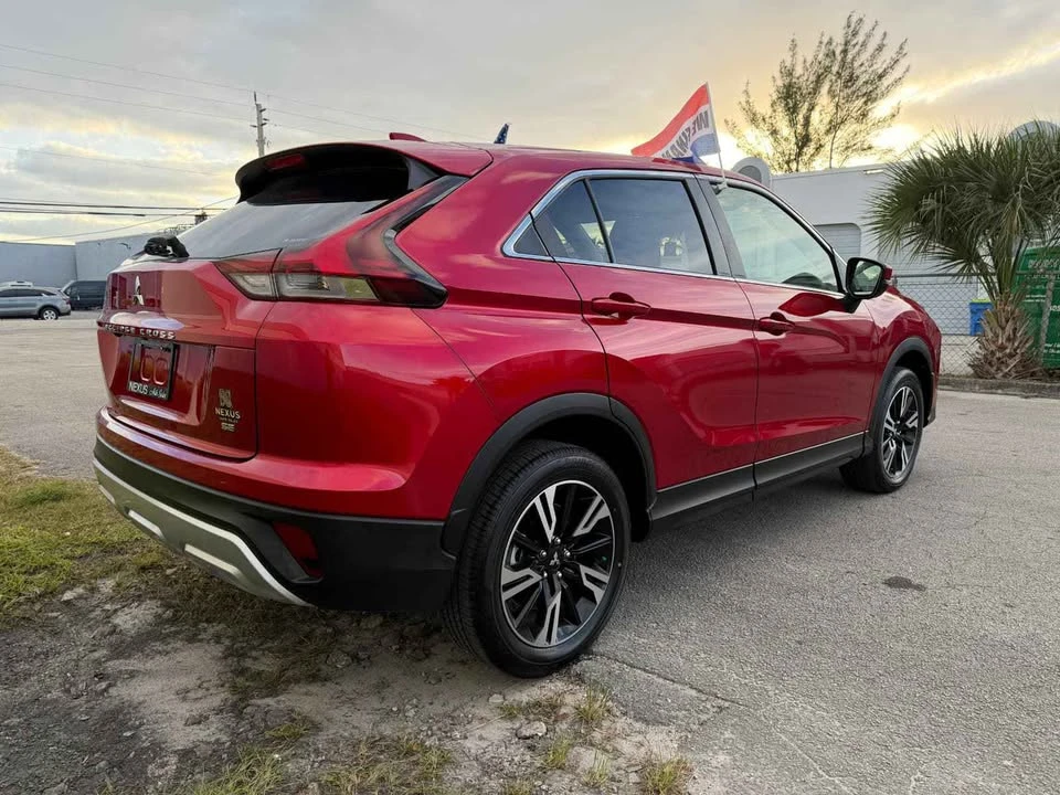2025 Mitsubishi Eclipse Cross - Image 3 of 5