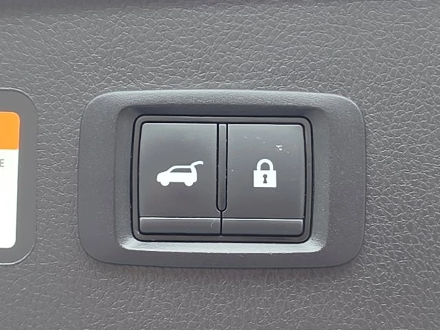 2025 Mitsubishi Eclipse Cross - Image 9 of 15
