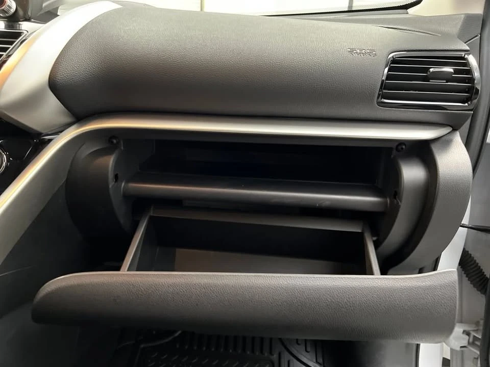 2025 Mitsubishi Eclipse Cross - Image 18 of 20