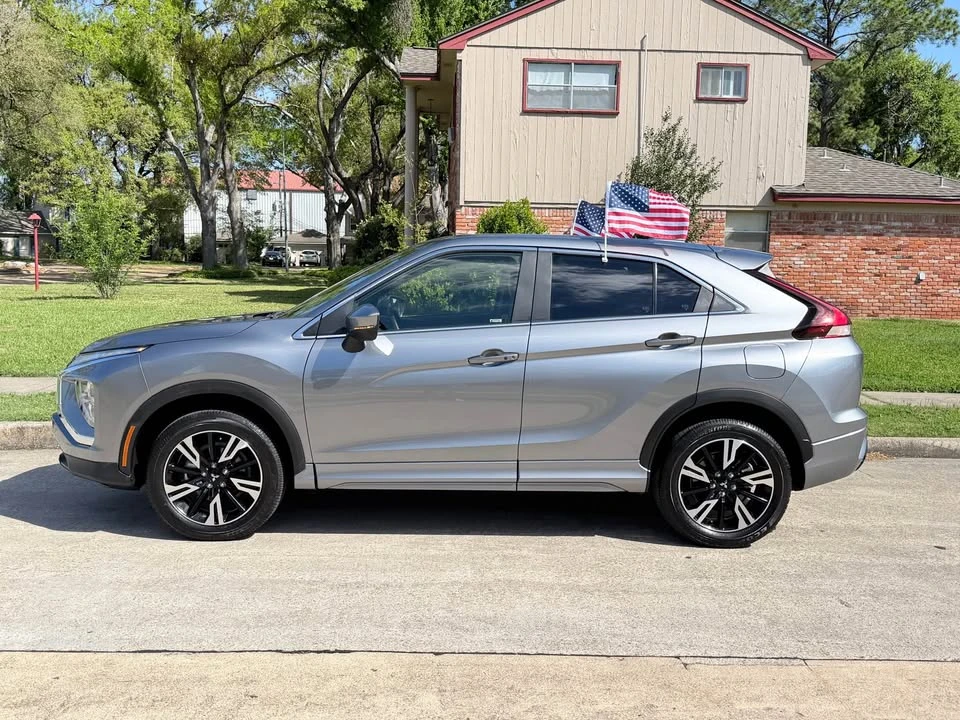 2025 Mitsubishi Eclipse Cross - Image 5 of 5