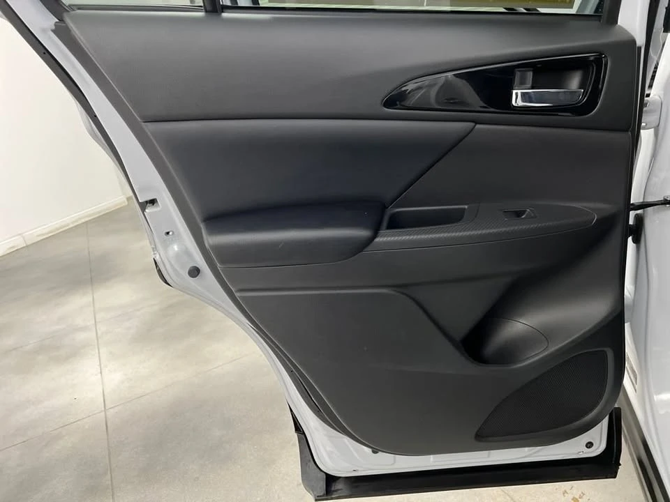 2025 Mitsubishi Eclipse Cross - Image 16 of 20