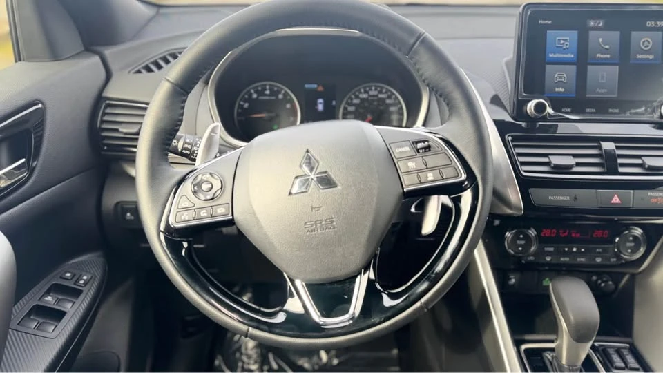 2025 Mitsubishi Eclipse Cross - Image 13 of 19