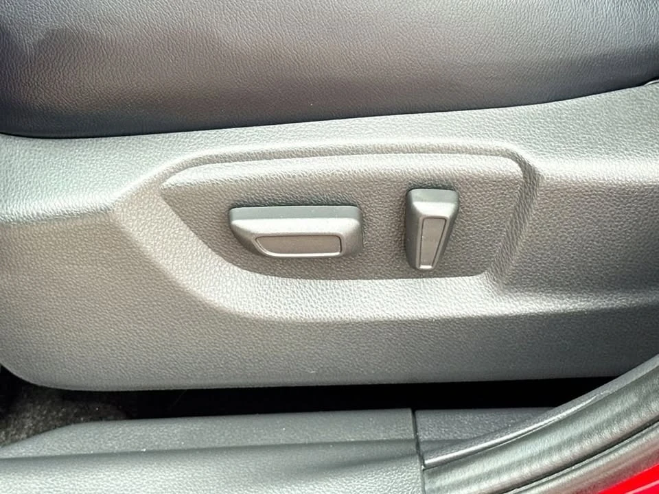2025 Mitsubishi Eclipse Cross - Image 15 of 20