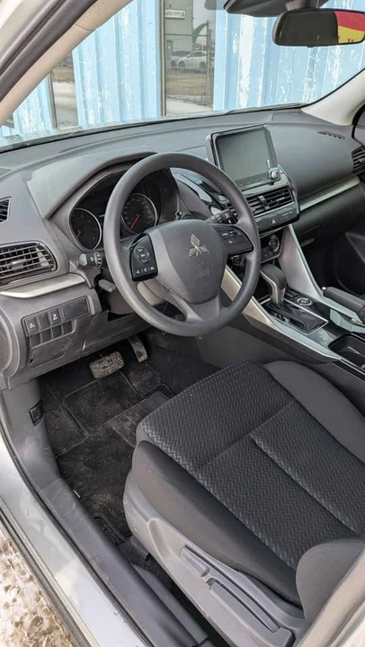 2025 Mitsubishi Eclipse Cross - Image 5 of 7