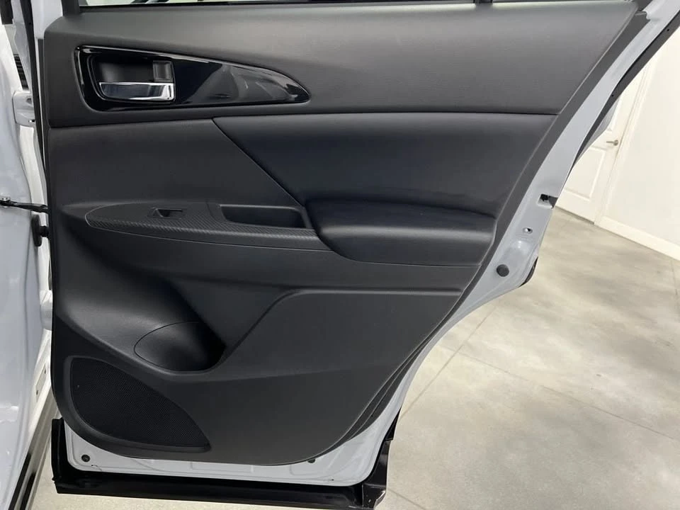 2025 Mitsubishi Eclipse Cross - Image 9 of 20