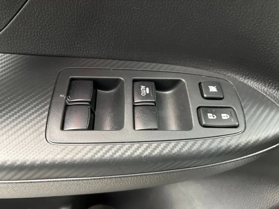 2025 Mitsubishi Eclipse Cross - Image 12 of 20