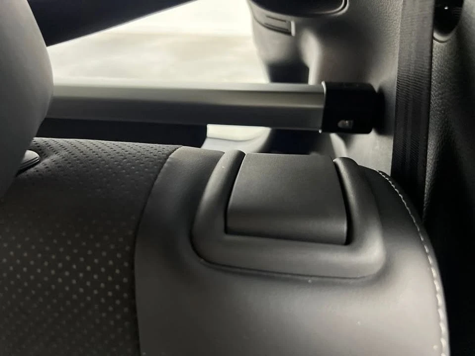 2025 Mitsubishi Eclipse Cross - Image 15 of 20