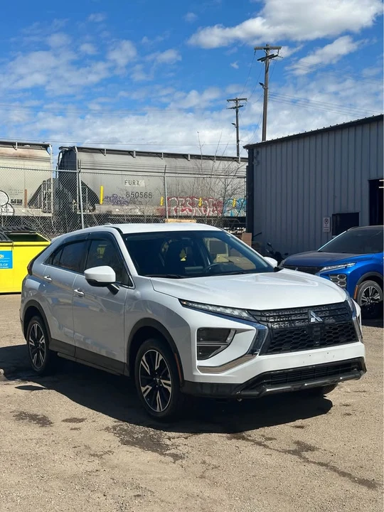 2025 Mitsubishi Eclipse Cross - Image 3 of 11