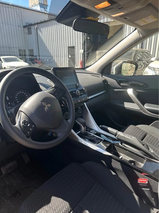 2025 Mitsubishi Eclipse Cross - Image 7 of 11