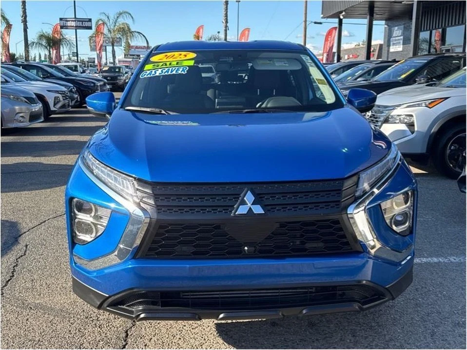 2025 Mitsubishi Eclipse Cross - Image 2 of 20