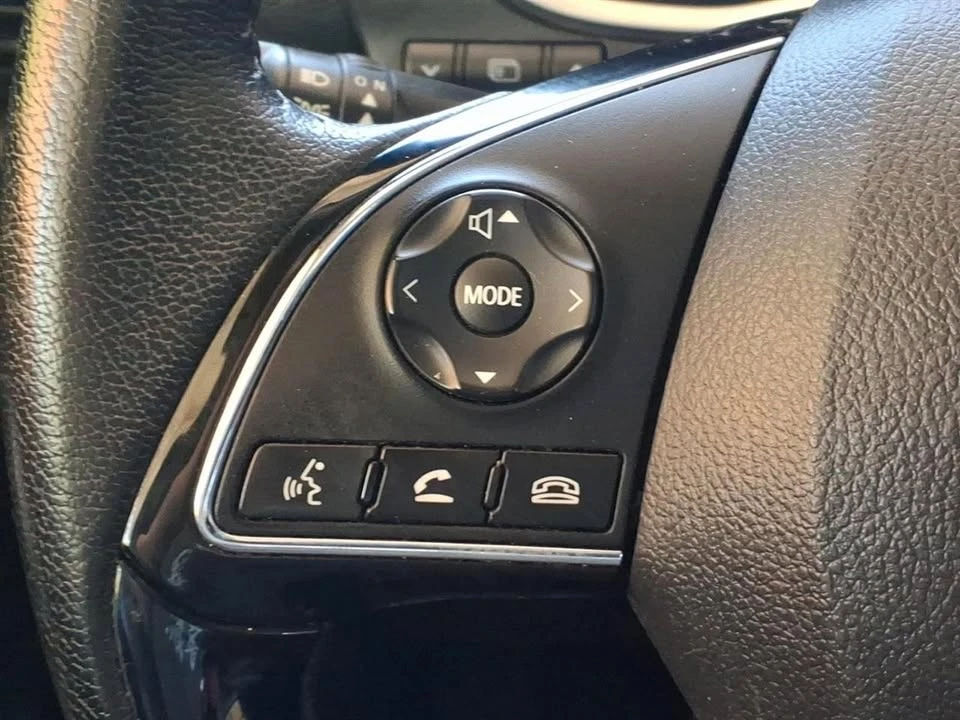 2025 Mitsubishi Eclipse Cross - Image 14 of 19