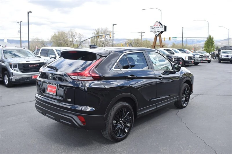 2025 Mitsubishi Eclipse Cross - Image 4 of 19