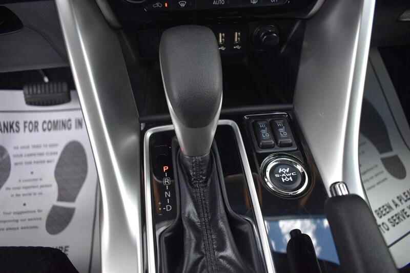 2025 Mitsubishi Eclipse Cross - Image 12 of 19