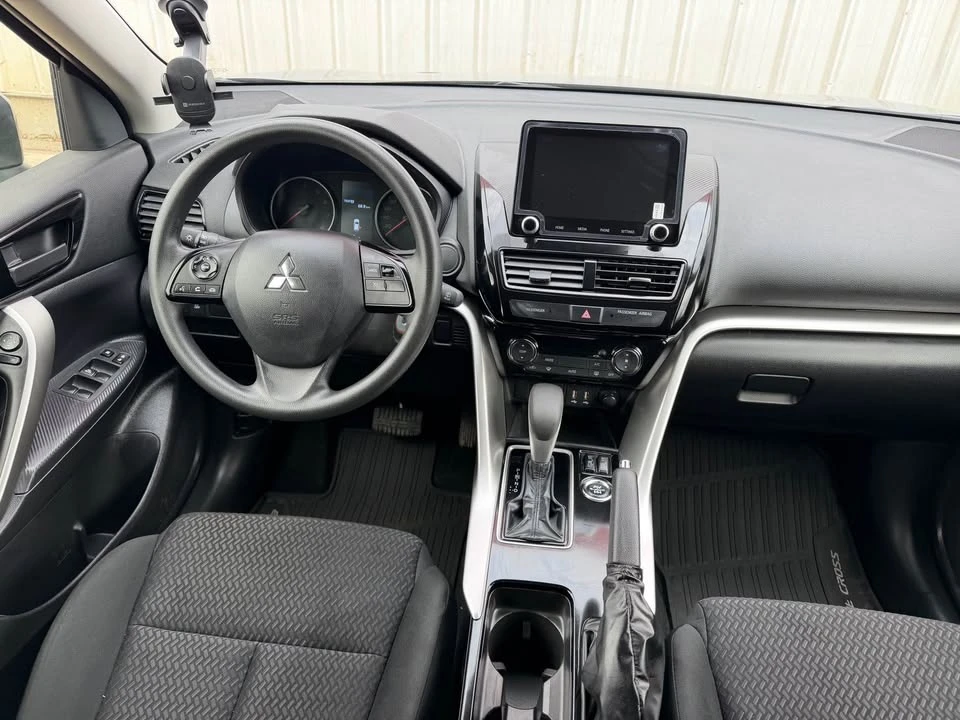 2025 Mitsubishi Eclipse Cross - Image 13 of 20