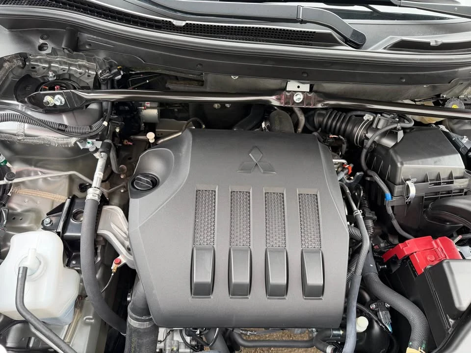 2025 Mitsubishi Eclipse Cross - Image 7 of 20