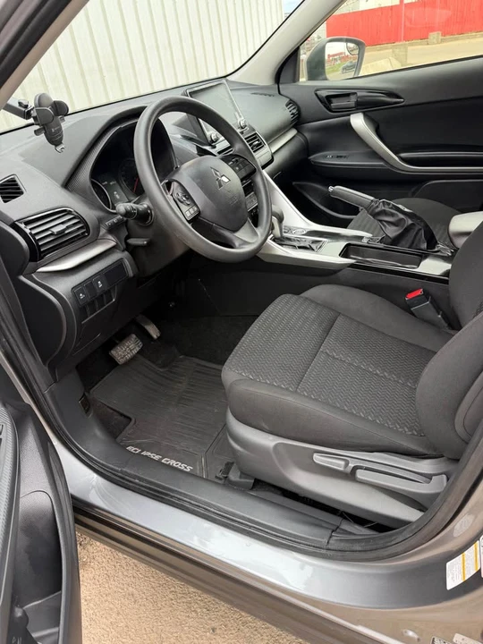 2025 Mitsubishi Eclipse Cross - Image 12 of 20