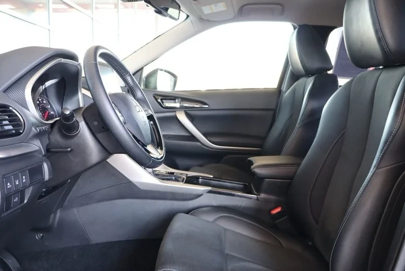 2025 Mitsubishi Eclipse Cross - Image 7 of 14
