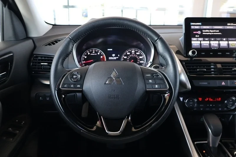 2025 Mitsubishi Eclipse Cross - Image 9 of 14