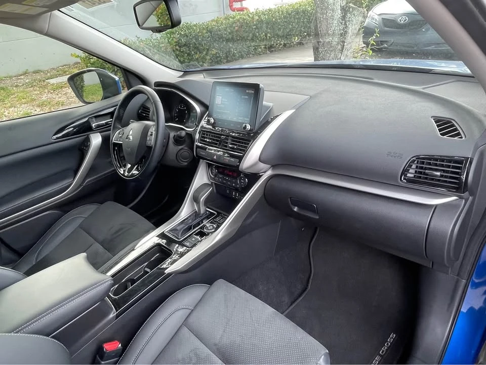 2025 Mitsubishi Eclipse Cross - Image 9 of 18