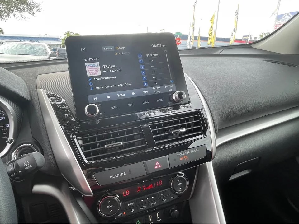 2025 Mitsubishi Eclipse Cross - Image 12 of 18