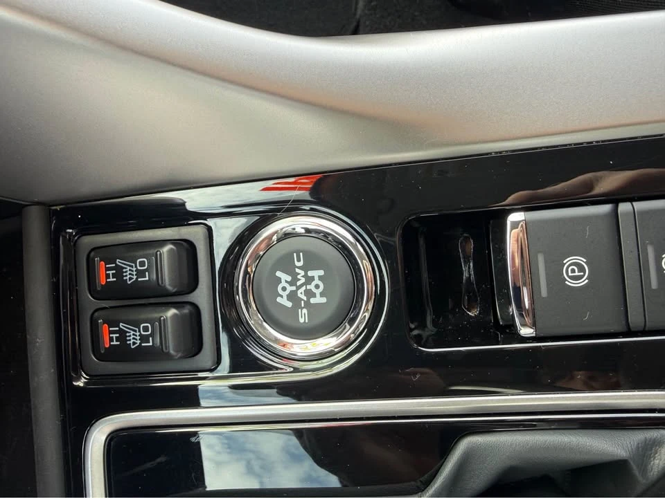 2025 Mitsubishi Eclipse Cross - Image 9 of 13