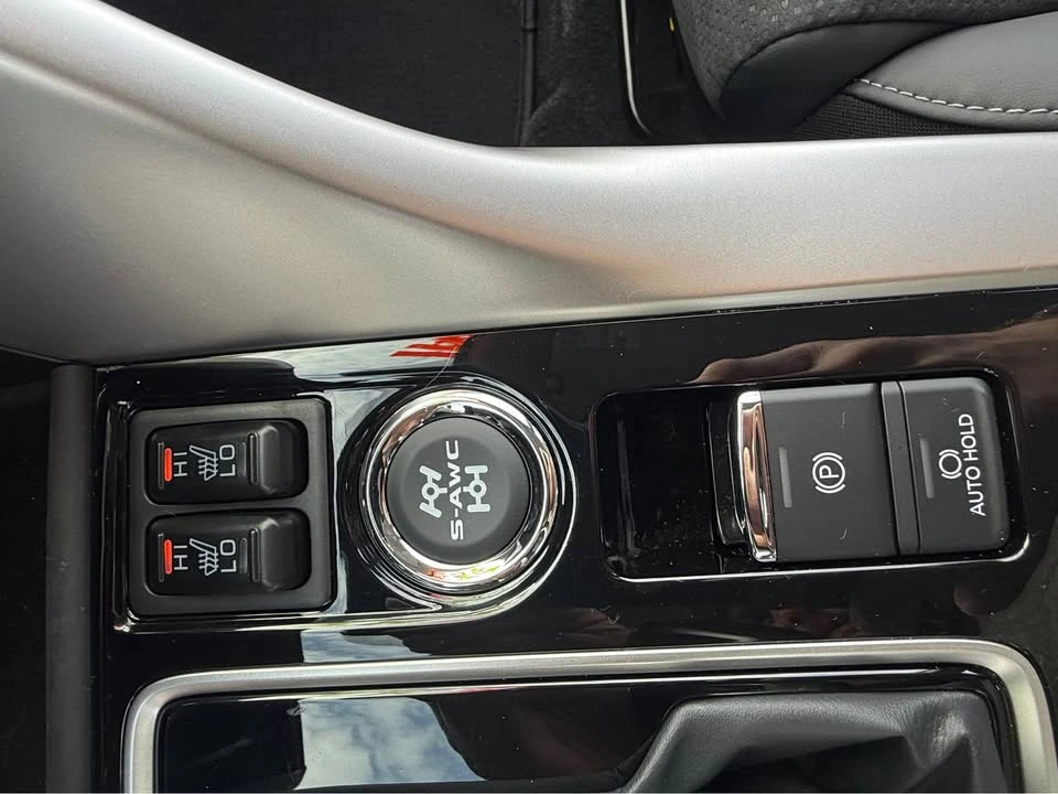 2025 Mitsubishi Eclipse Cross - Image 8 of 13
