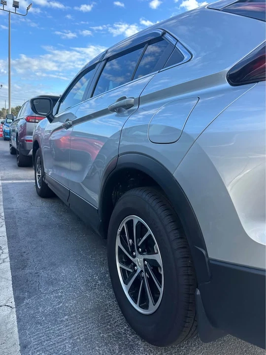 2025 Mitsubishi Eclipse Cross - Image 6 of 10