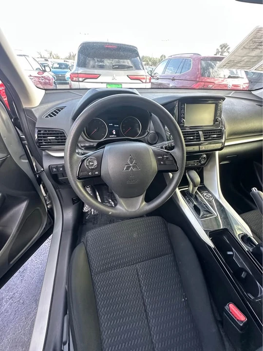 2025 Mitsubishi Eclipse Cross - Image 8 of 10