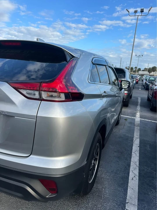 2025 Mitsubishi Eclipse Cross - Image 4 of 10
