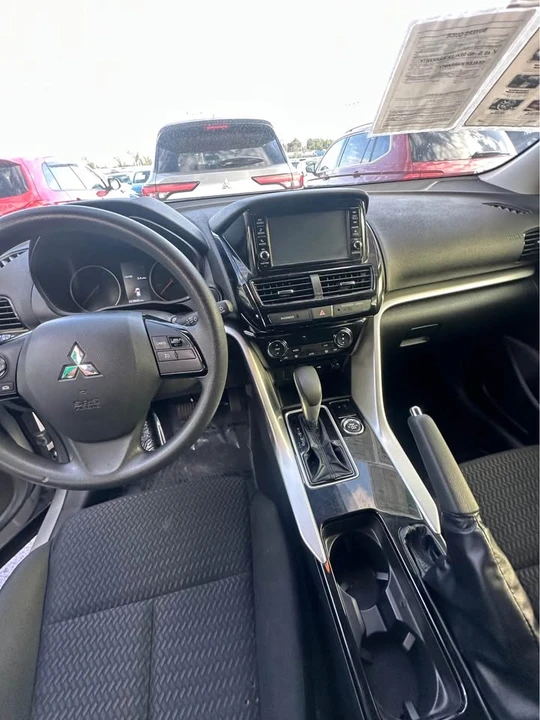 2025 Mitsubishi Eclipse Cross - Image 9 of 10