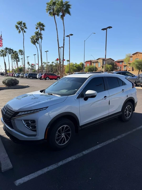 2025 Mitsubishi Eclipse Cross - Image 2 of 5