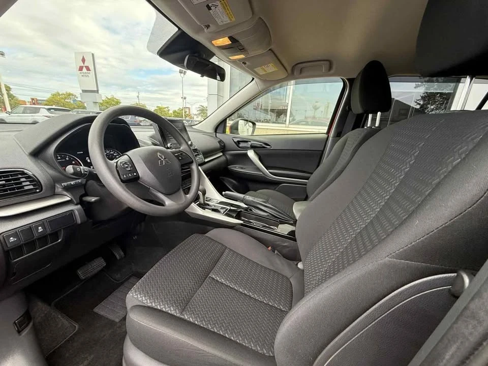 2025 Mitsubishi Eclipse Cross - Image 9 of 10